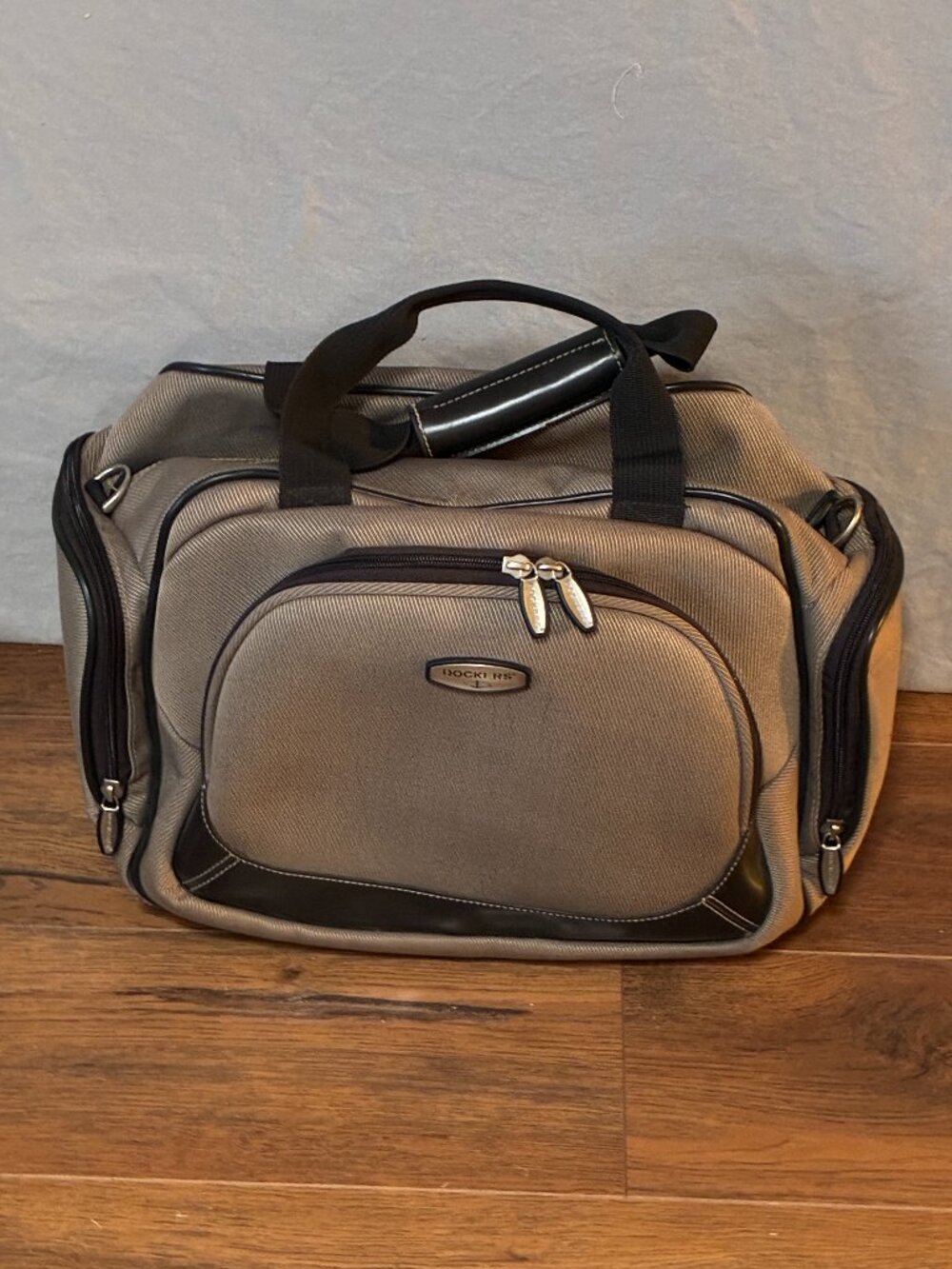 Dockers Weekend Duffle Overnight Carry On Travel Bag Tan NO Shoulder Strap.